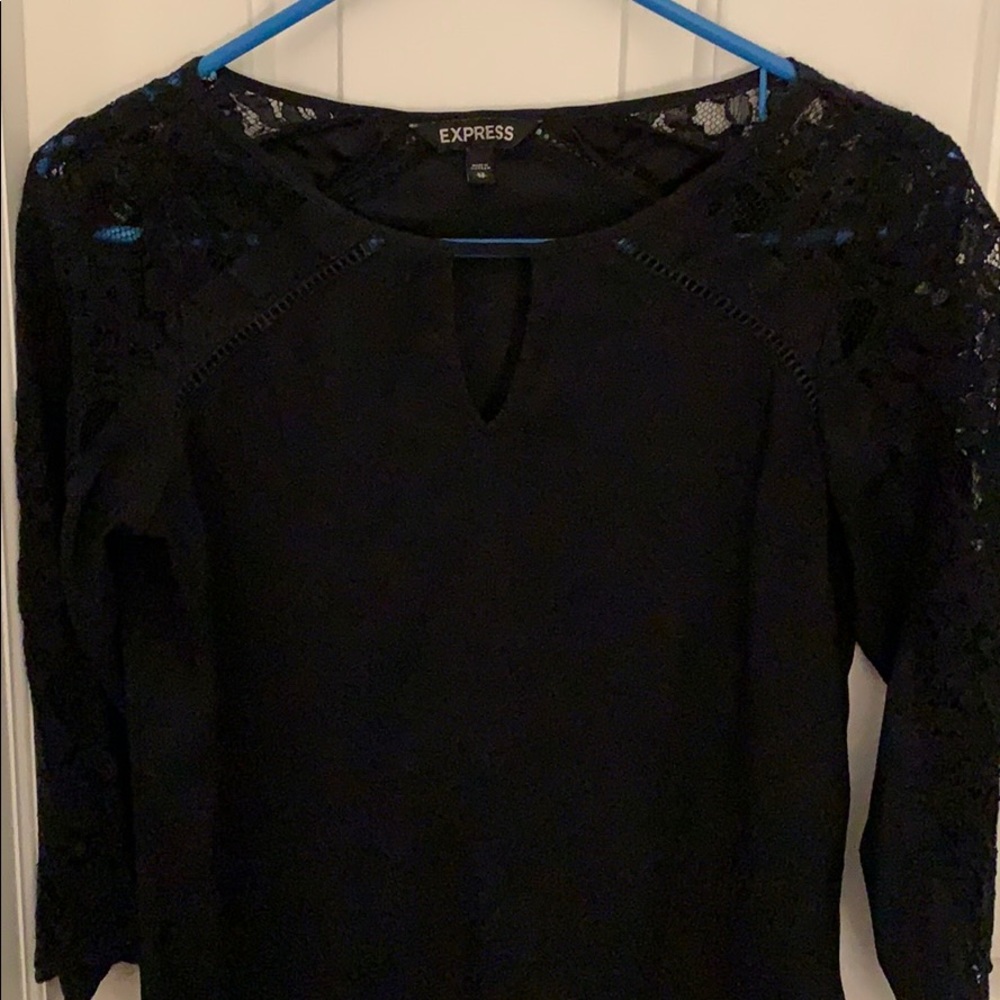 3/4 sleeve black lace detail top